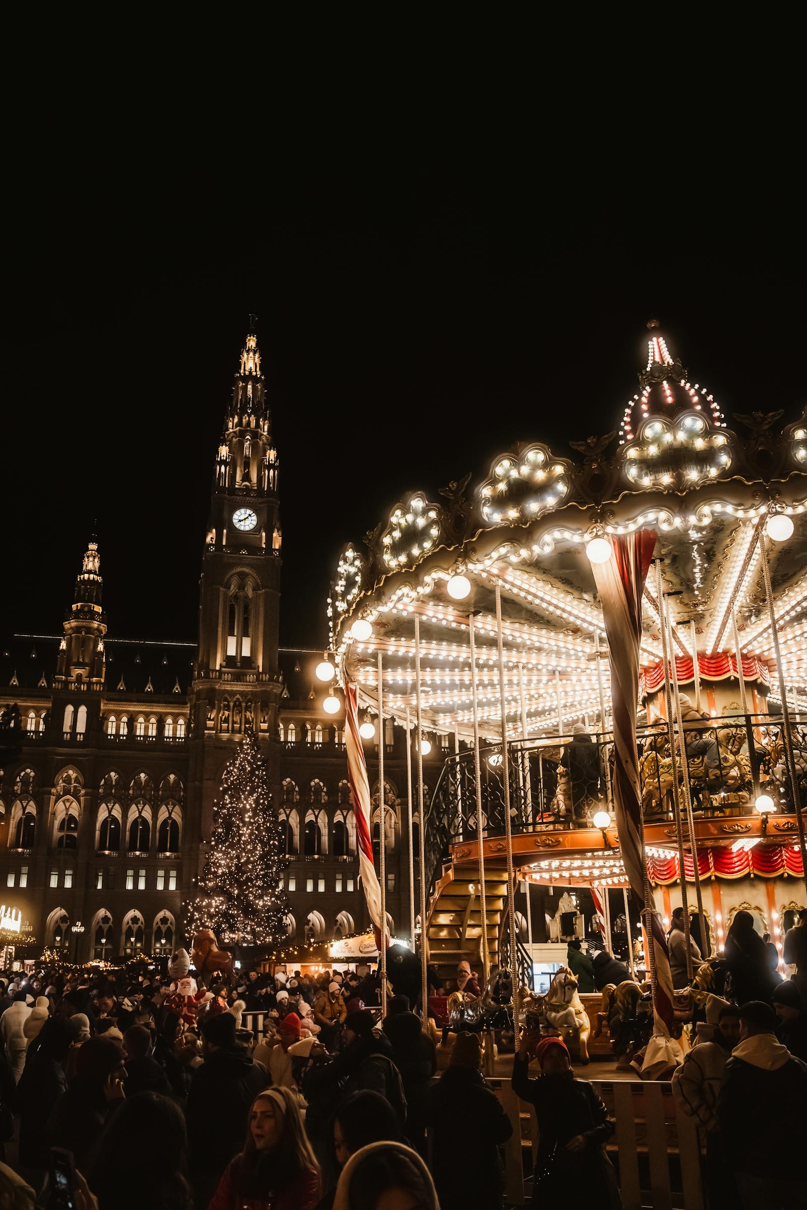 Festive Night Carnival in Wien Christmasmarkt